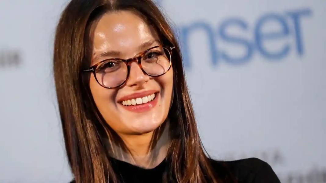 62. Altın Portakal’da ‘Erken Kış’ Gösterimi: Taşıyıcı Annelik Konusu Gündeme Geldi 5